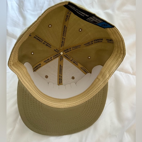 House of Commons Men’s Flat Brim Fitted Baseball Cap Hat Beige Size 8 NWT - Picture 3 of 5